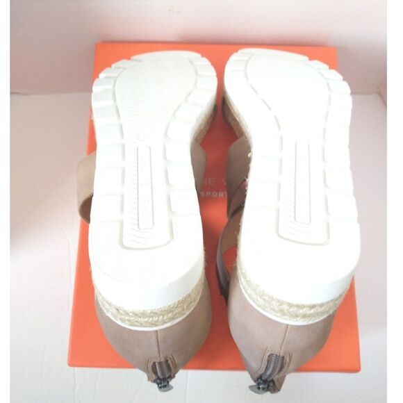 New! ADRIENNE VITTADINI Criss-Cross Sporty Wedge Sandal Open-Toe Shoe Faux Suede - Picture 5 of 5